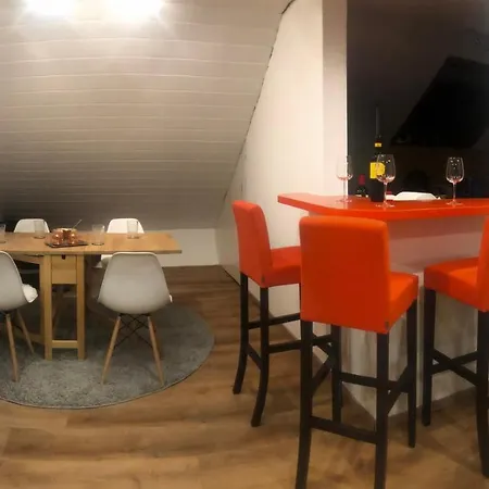 Sunny 2- Bedroom With A Beautiful View